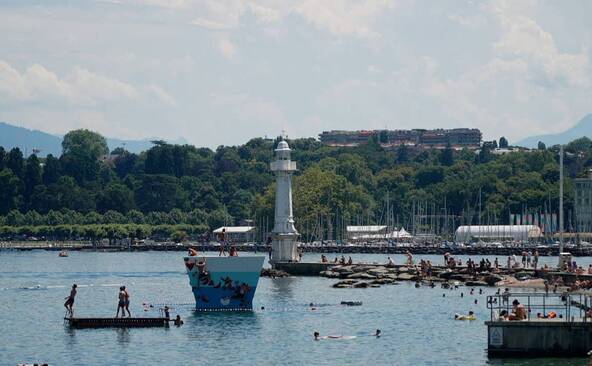 Les Bains des Pâquis plus qu'une plage, une institution culturelle et sportive