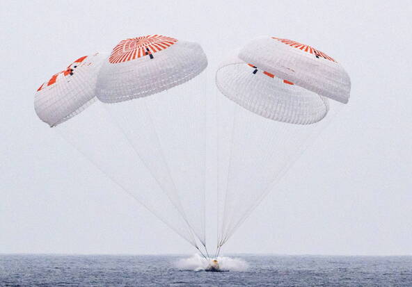 Retour sur Terre d'un équipage après cinq mois dans l'ISS