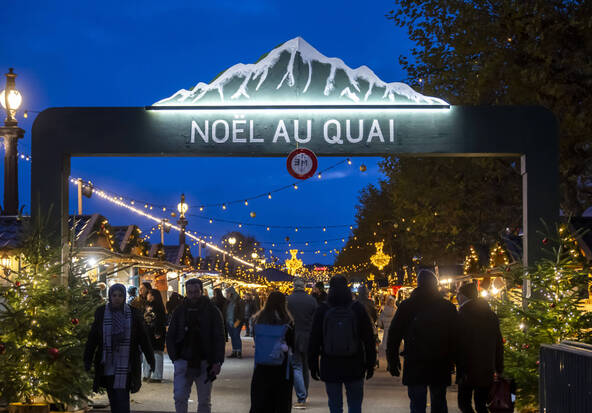 Le quai du Mont-Blanc à Genève transformé en marché de Noël