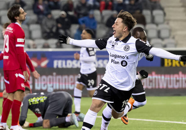 Super League: Lugano fait chuter le leader Thoune à 10 contre 11