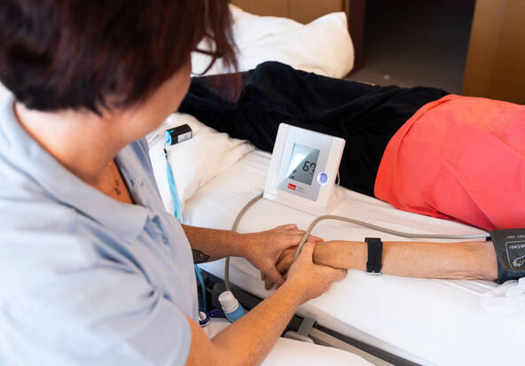 Le salaire médian suisse s'est élevé à 7024 francs par mois en 2024