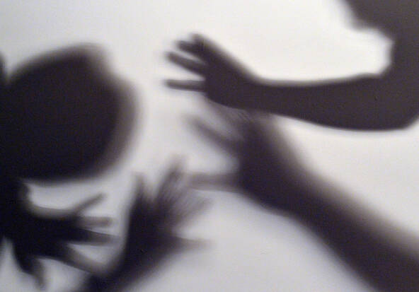 Violences des seniors: un nouvel outil pour les pharmacies romandes