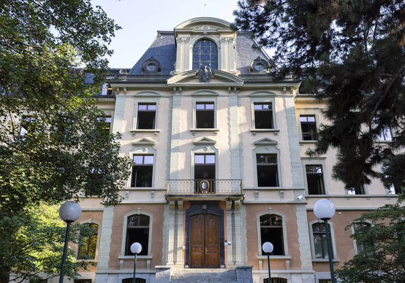 Condamné à 9 ans de prison pour son comportement envers les femmes