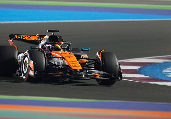 GP du Qatar: les McLaren en première ligne pour la course
