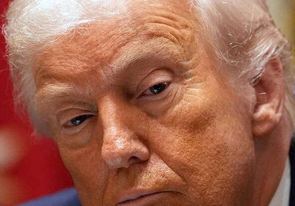 Trump étrille certains leaders européens sur l'immigration