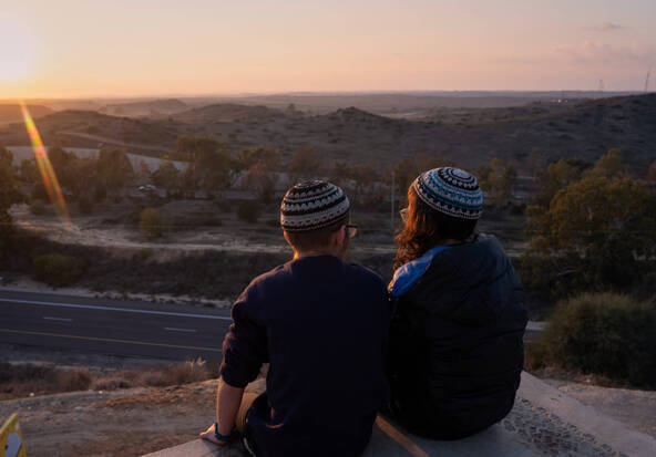 Des Israéliens pénètrent dans Gaza pour en demander la réoccupation