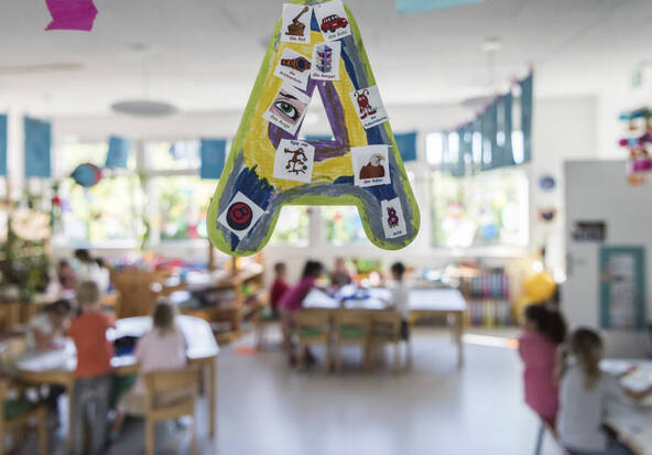 Les pédiatres suisses exigent des écoles un changement de mentalité