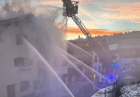 Une maison inhabitable à Flims (GR) après un incendie