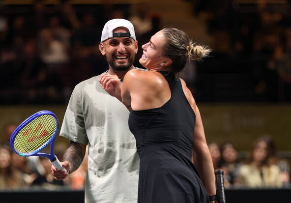 Kyrgios gagne la « Bataille des sexes » contre Sabalenka