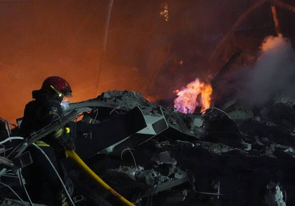 Ukraine: des frappes russes font deux morts près de Kharkiv