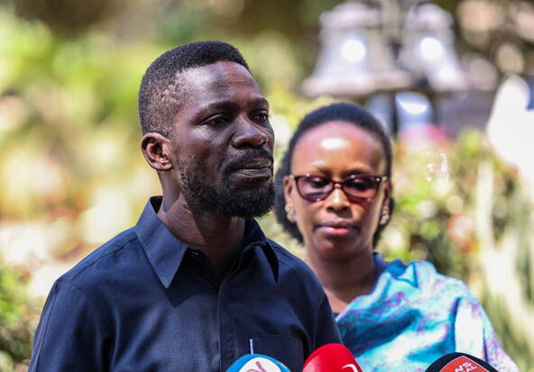 Ouganda: l'armée réfute avoir emmené de force l'opposant Bobi Wine