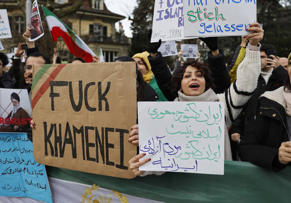 À Berne, environ 200 personnes manifestent contre le régime iranien