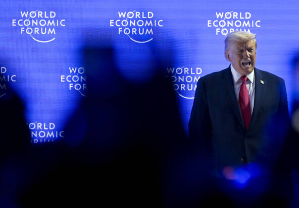 Donald Trump loue sa politique domestique à Davos