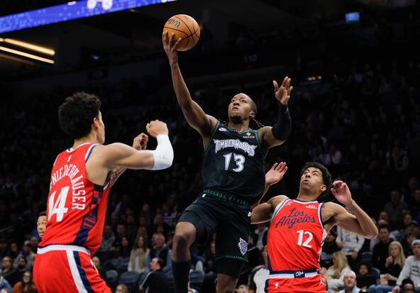 Niederhäuser et les Clippers dominent les T-Wolves