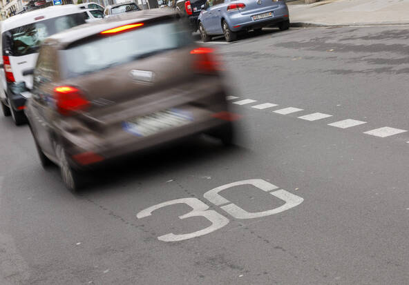 Le Grand Conseil genevois fixe le 50 km/h sur les grands axes