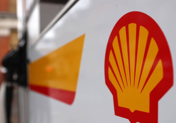 Trump continue de lever l'embargo pétrolier au Venezuela