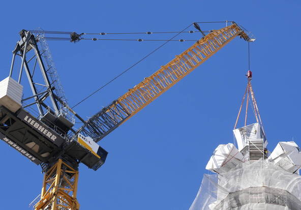 Sagrada Familia à Barcelone:l'église la plus haute du monde grandit