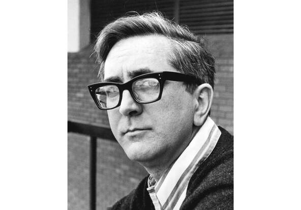 Décès de l'auteur britannique de romans d'espionnage Len Deighton