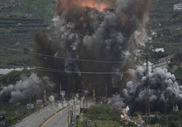 Ormuz: Trump menace d'anéantir les centrales électriques de l'Iran