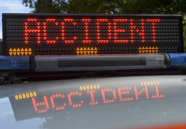 Double délit de fuite après un choc entre une voiture et un scooter