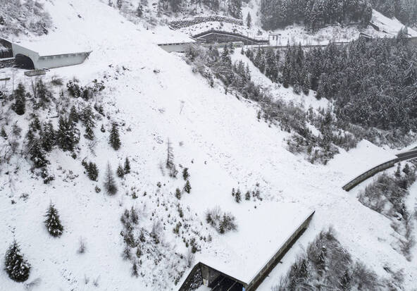Avalanches: manteau neigeux fragile, mais décès dans la moyenne