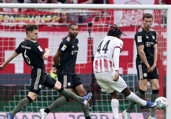 Bundesliga: Johan Manzambi s'illustre face au Bayern