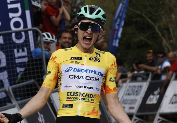 A nouveau phénoménal, Paul Seixas assomme le Tour du Pays basque