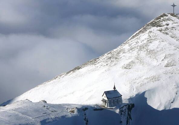 Nidwald: un jeune de 18 ans grièvement blessé dans une avalanche