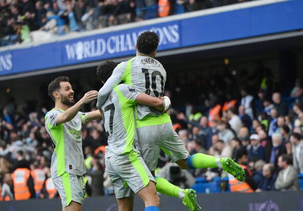 Manchester City mate Chelsea et peut croire au titre