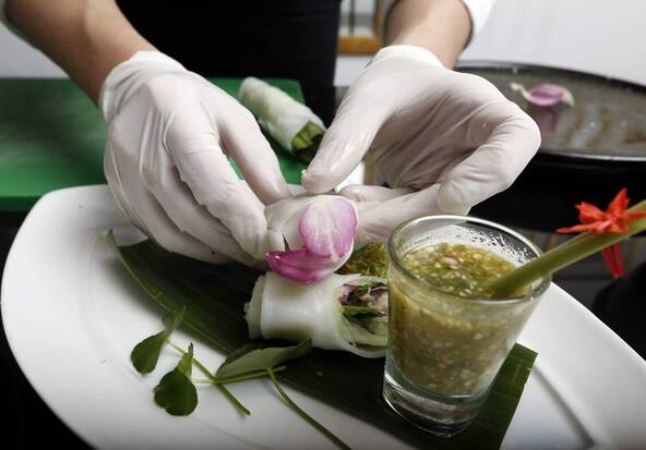 Jean Imbert n'est plus le chef du Plaza Athénée