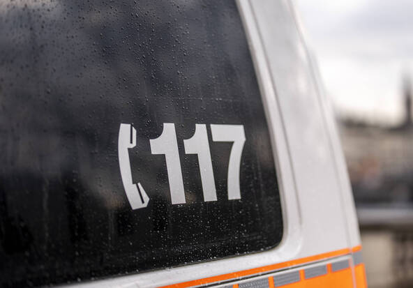 Un homme blessé retrouvé dans la rue dans le canton de Zurich