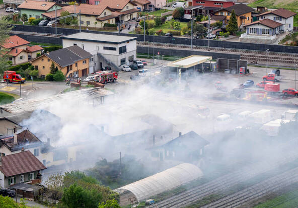 Un important incendie touche la commune de Saxon (VS)