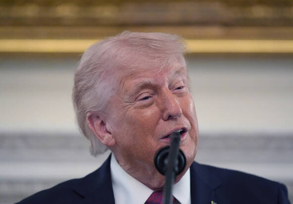 Dans une interview, Trump remet la pression sur la Suisse