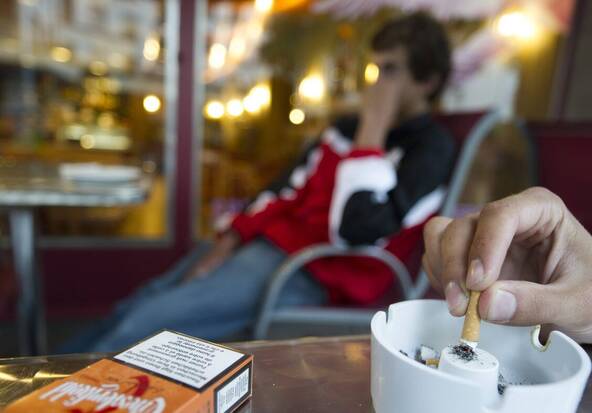 Une campagne pour réduire la fumée passive sur les terrasses