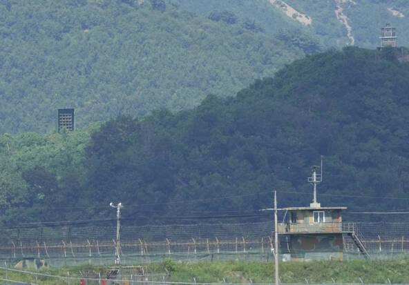 Corée du Nord: Kim veut renforcer la première ligne contre le Sud