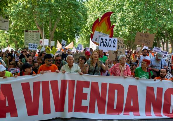 Manifestation dans la rue à Madrid contre la crise du logement