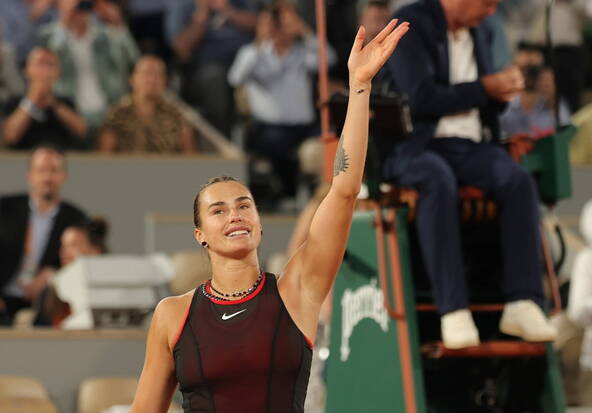 Roland-Garros: Sabalenka remporte le choc des 8es face à Osaka