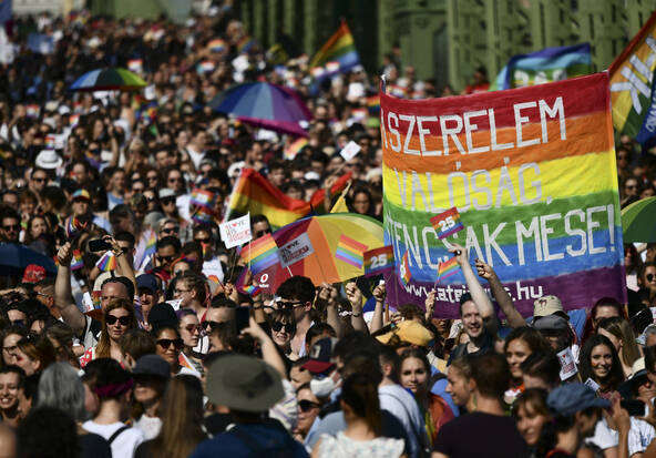 Hongrie/Marche des fiertés: fin des poursuites