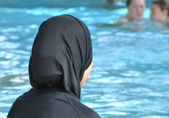 Recours à Genève contre l'interdiction des maillots de bain longs