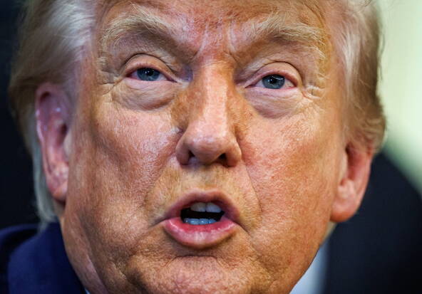 Un juge invalide des restrictions de Trump à l'immigration légale
