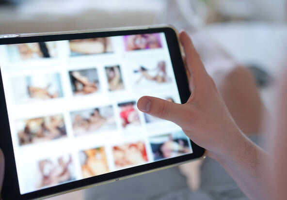 La Confédération doit agir contre les violences sur internet