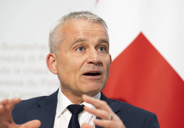 Beat Jans salue le « signal de stabilité » donné par les Suisses