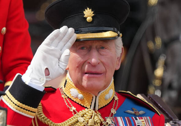 Le roi Charles va publier sa fiche d'impôts