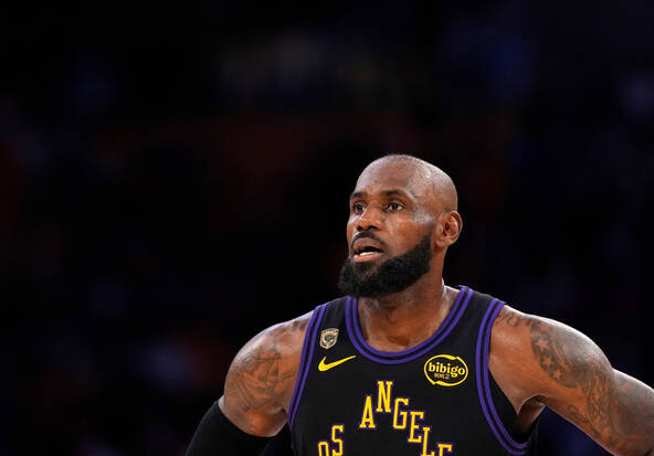 LeBron James va poursuivre sa carrière mais quitte les Lakers