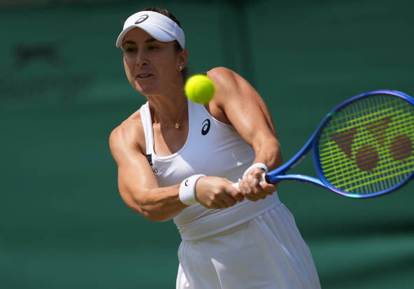 Belinda Bencic passe l'épaule difficilement