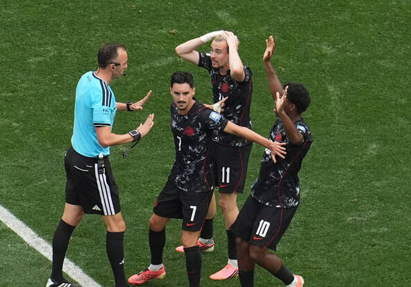 Un arbitre portugais pour Argentine - Suisse