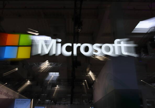 Microsoft: émissions polluantes et consommation d'eau en hausse