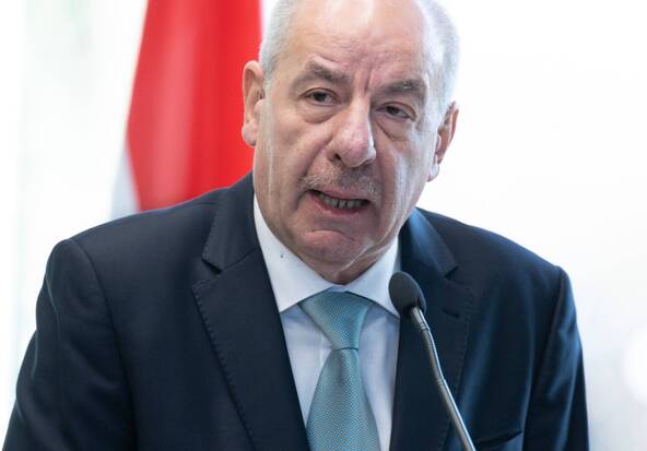 Les députés hongrois en faveur de l'éviction du président pro-Orban