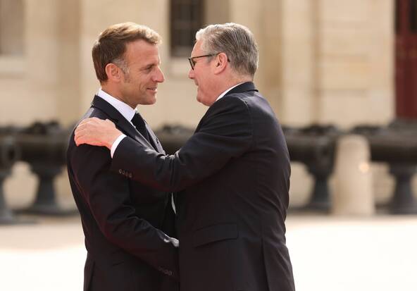 Emmanuel Macron a décerné la Légion d'honneur à Keir Starmer