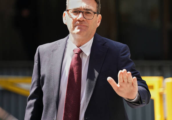Andy Burnham nommé chef du Labour, avant de devenir 1er ministre